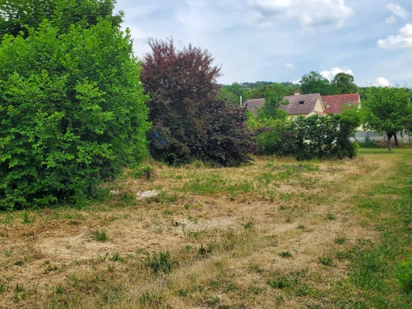 Terrain de 855 m2 proche du centre de Morigny à Etampes