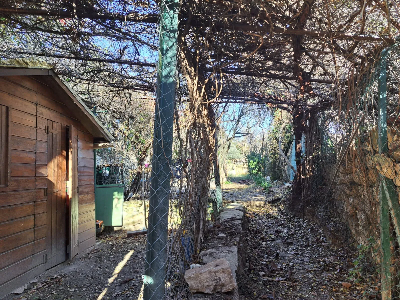 Maison de village rénovée avec jardin à Peynier 