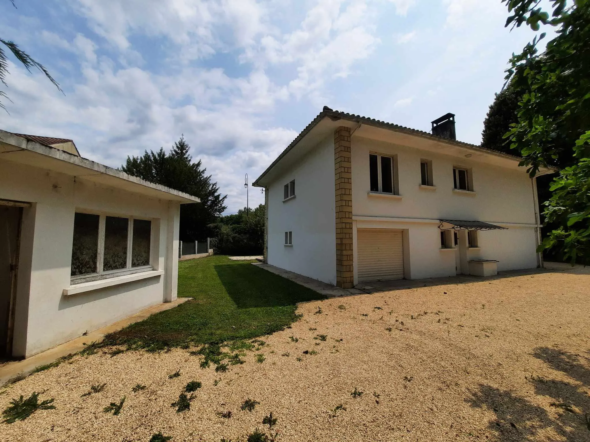 Maison à Sauveterre La Lémance - Belle maison avec grand parc ombragé 