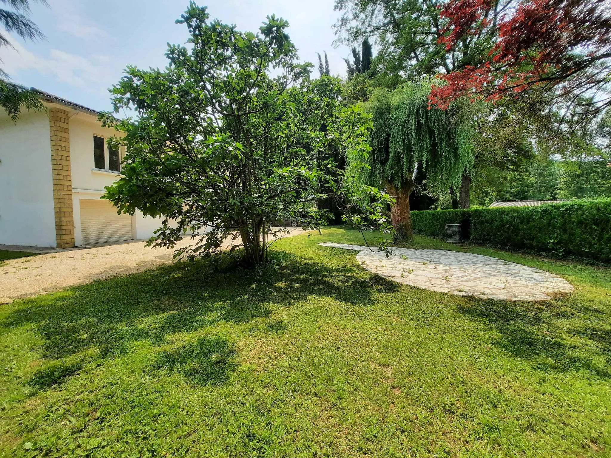 Maison à Sauveterre La Lémance - Belle maison avec grand parc ombragé 