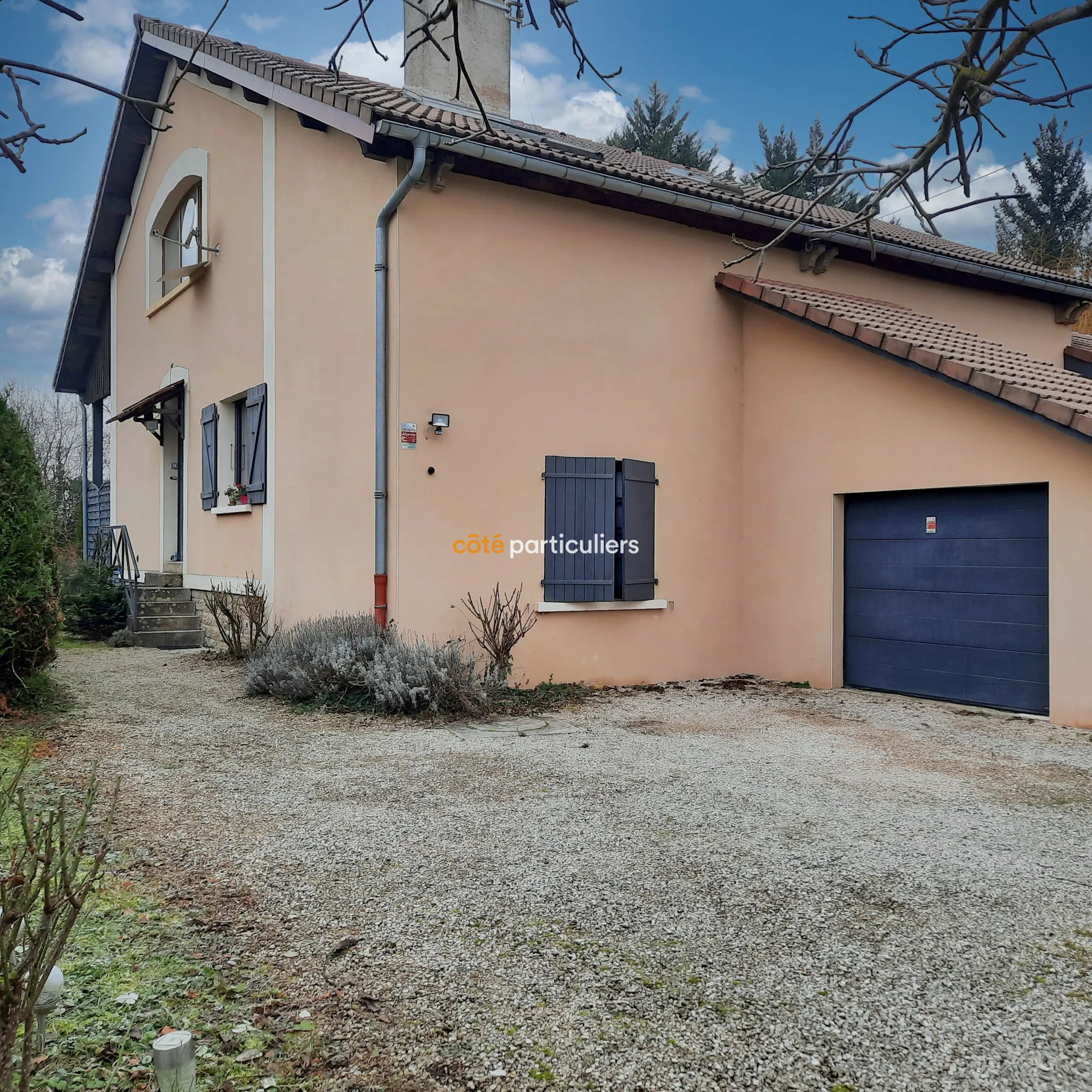 Maison Individuelle à Aumont avec 4 Chambres 