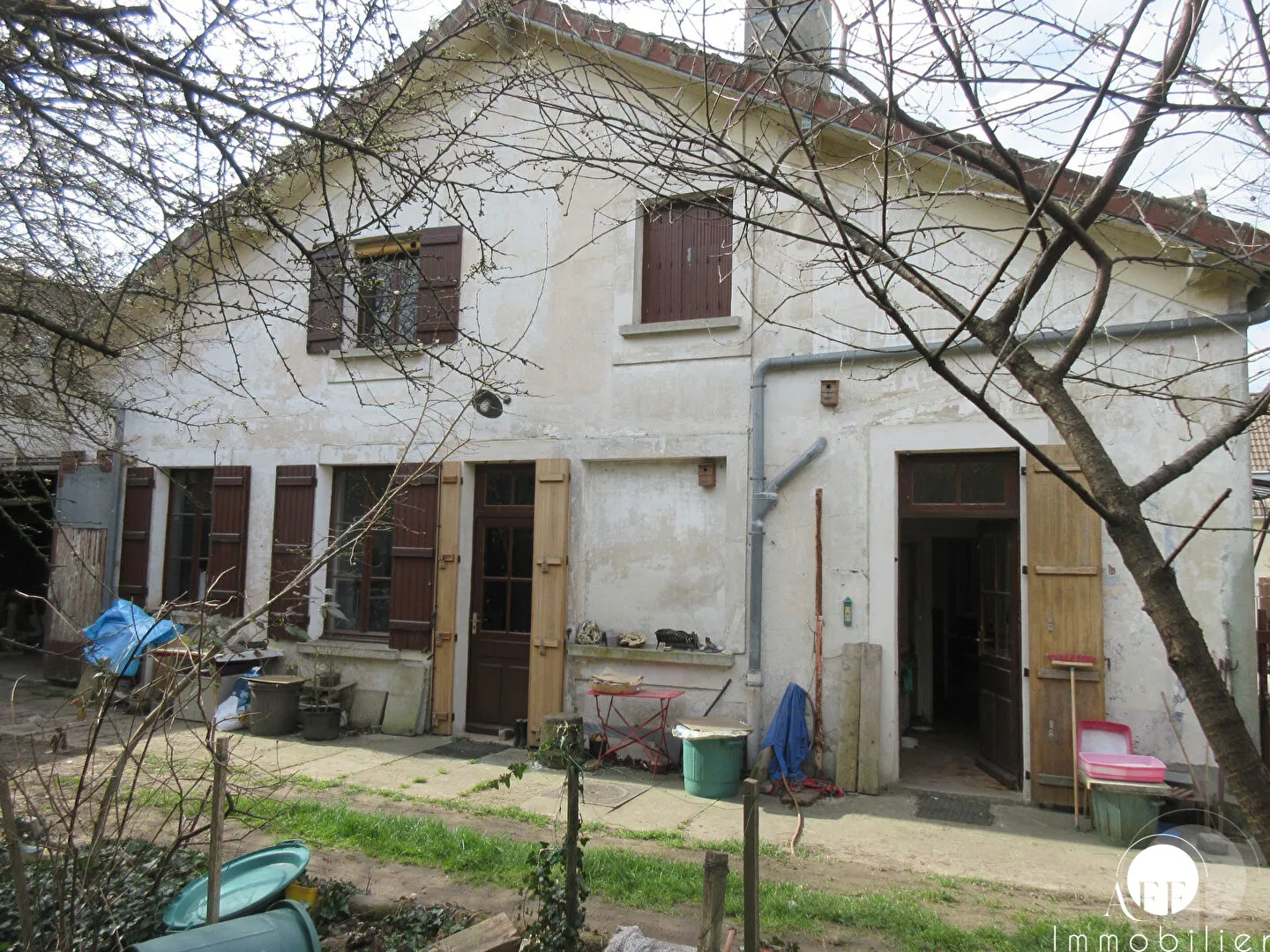 Maison indépendante à Dammartin sur Tigeaux avec beaux volumes 