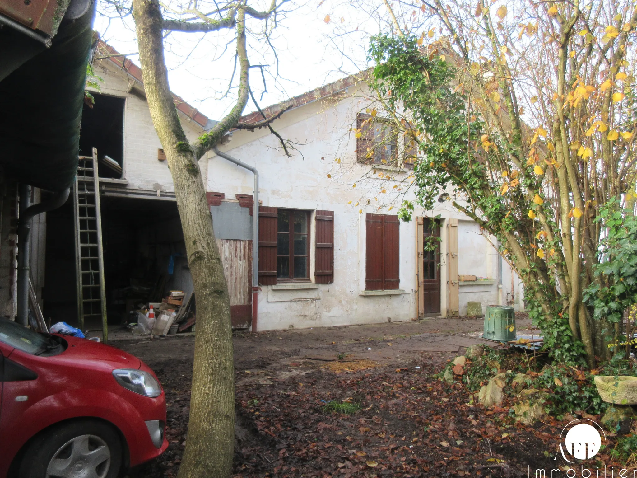 Maison indépendante à Dammartin sur Tigeaux avec beaux volumes 