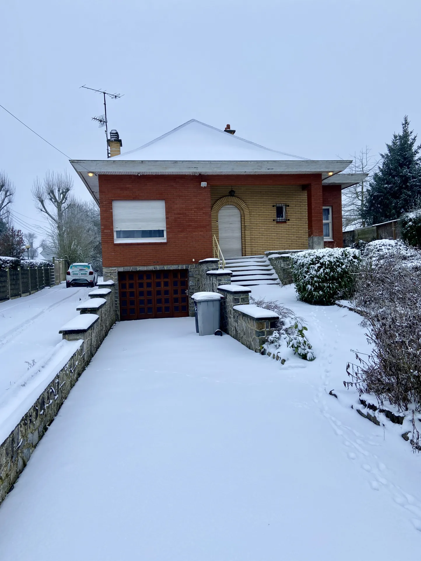 Maison Individuelle avec Sous-sol à Hautmont 