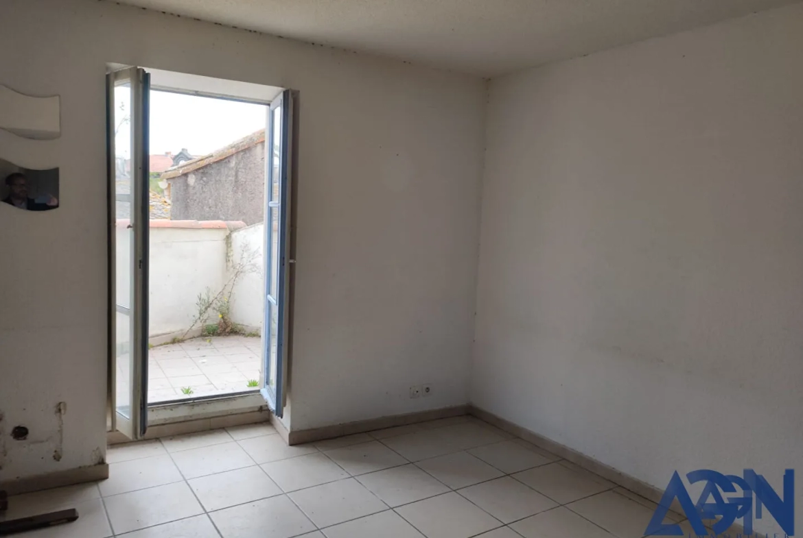 Appartement T3 de 75 m2 à AGDE à rénover 