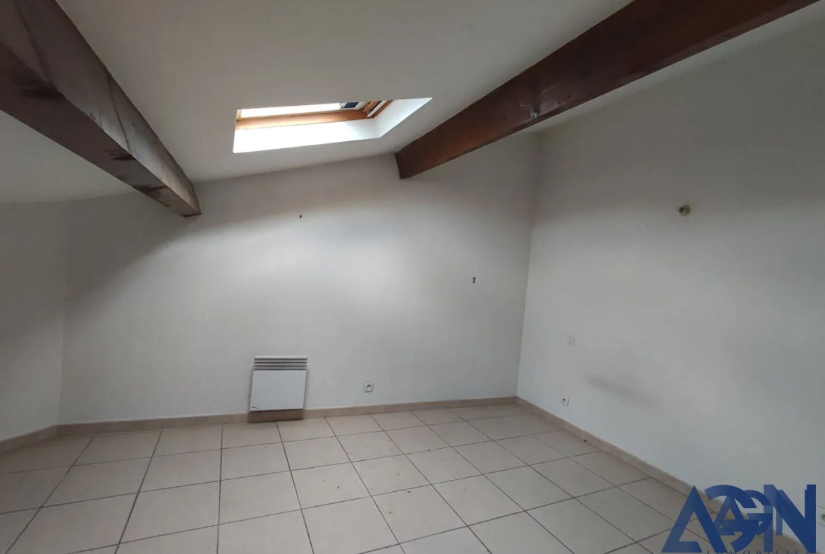 Appartement T3 de 75 m2 à AGDE à rénover 