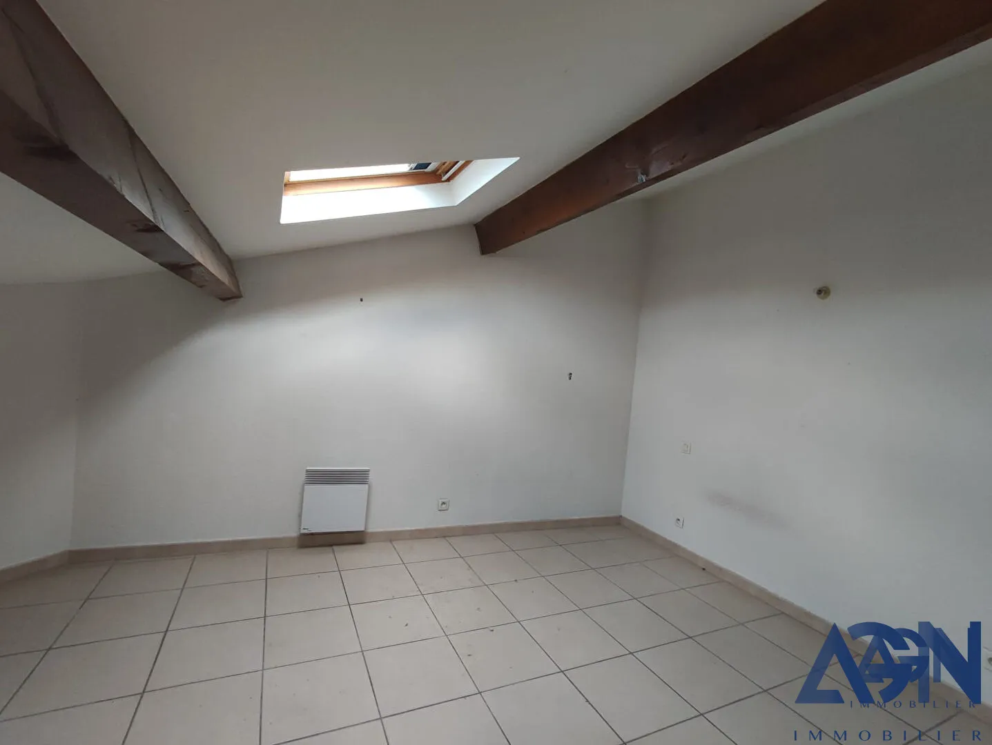 Appartement T3 de 75 m2 à AGDE à rénover 