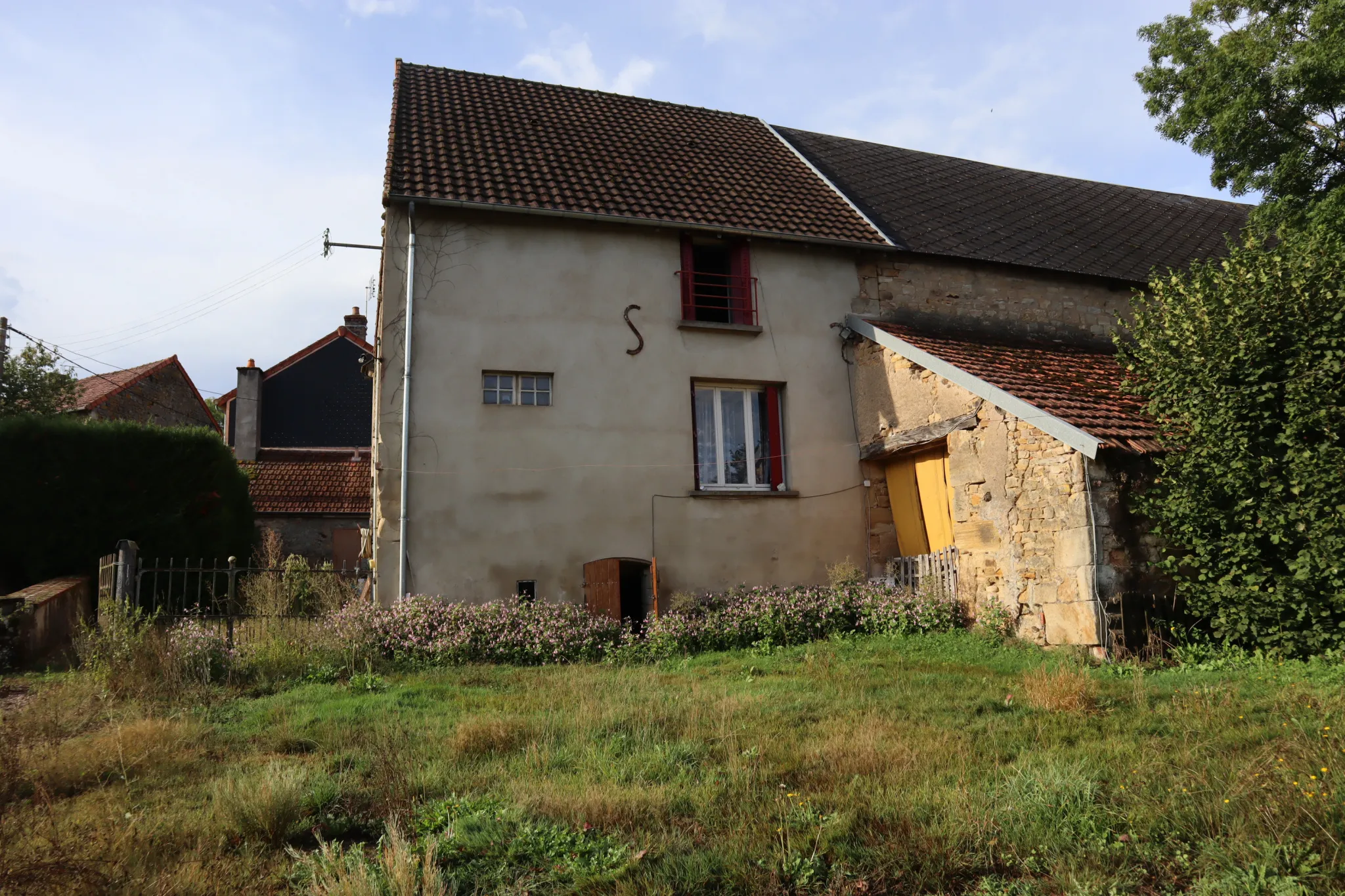 Maison à St Léger du Bois avec 3 chambres - Terrain de 735m2 