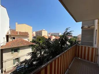 Appartement T2 à Cannes La Bocca - 30 000 € 