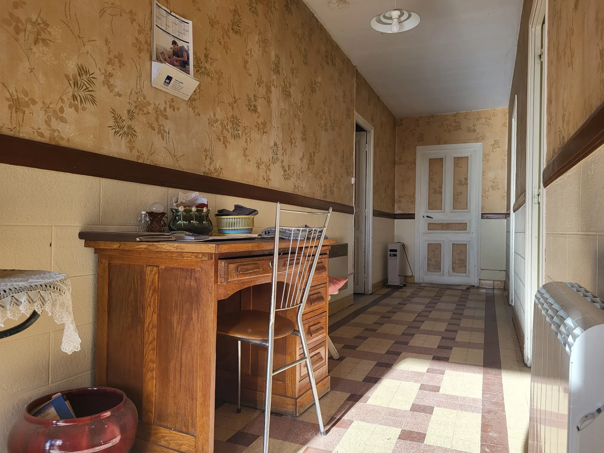 Charming Vineyard House for Sale in Sommières with Garage 