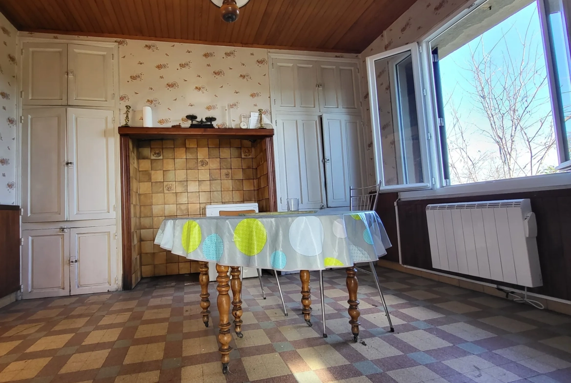 Charming Vineyard House for Sale in Sommières with Garage 