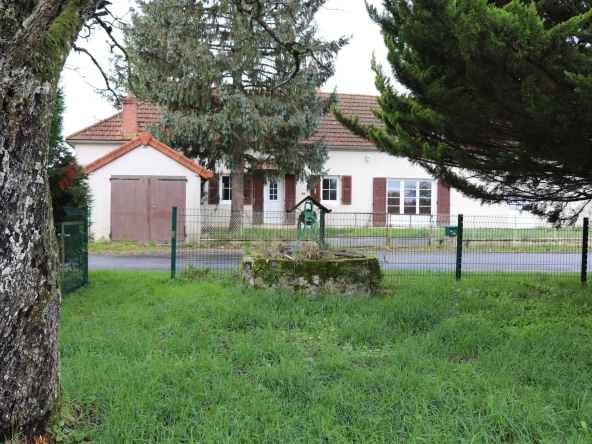 Maison in Thil Sur Arroux for Sale at 165,000 euros