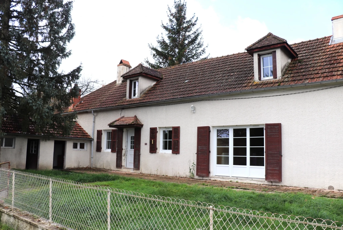 Maison in Thil Sur Arroux for Sale at 165,000 euros 