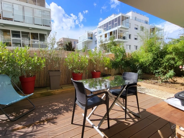 Appartement Deux Pièces avec Jardin Exposé Sud-Ouest à Petit Nanterre