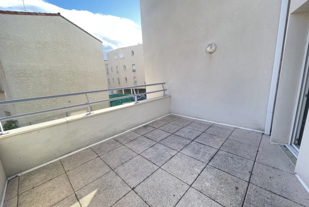 Appartement 3 pièces avec terrasses, garage et parking à Agde 