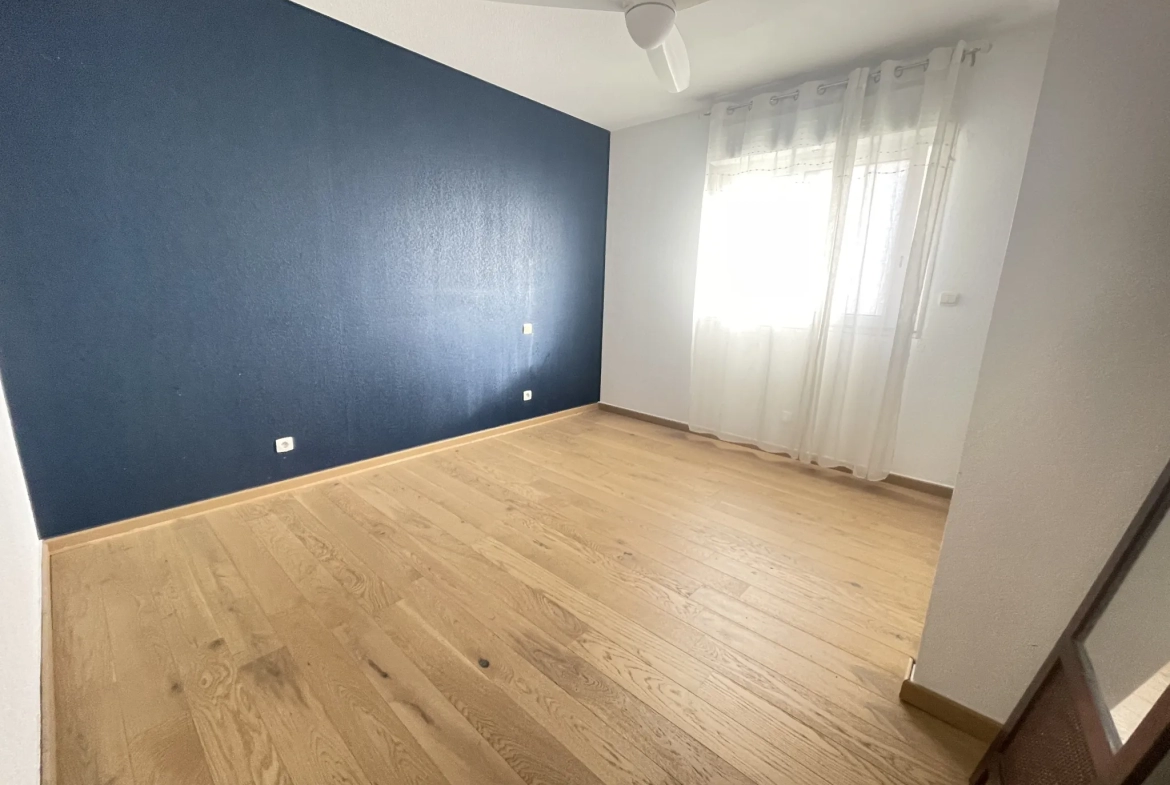 Appartement 3 pièces avec terrasses, garage et parking à Agde 