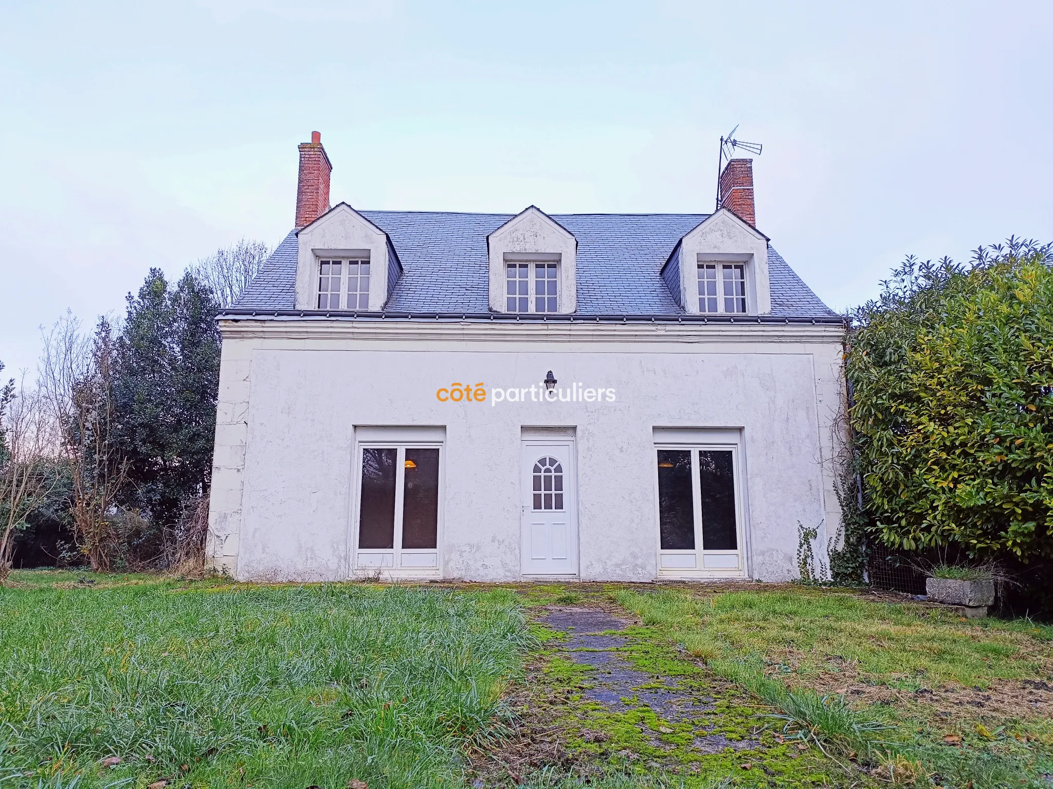 Charmante maison ancienne au calme dans le bourg 