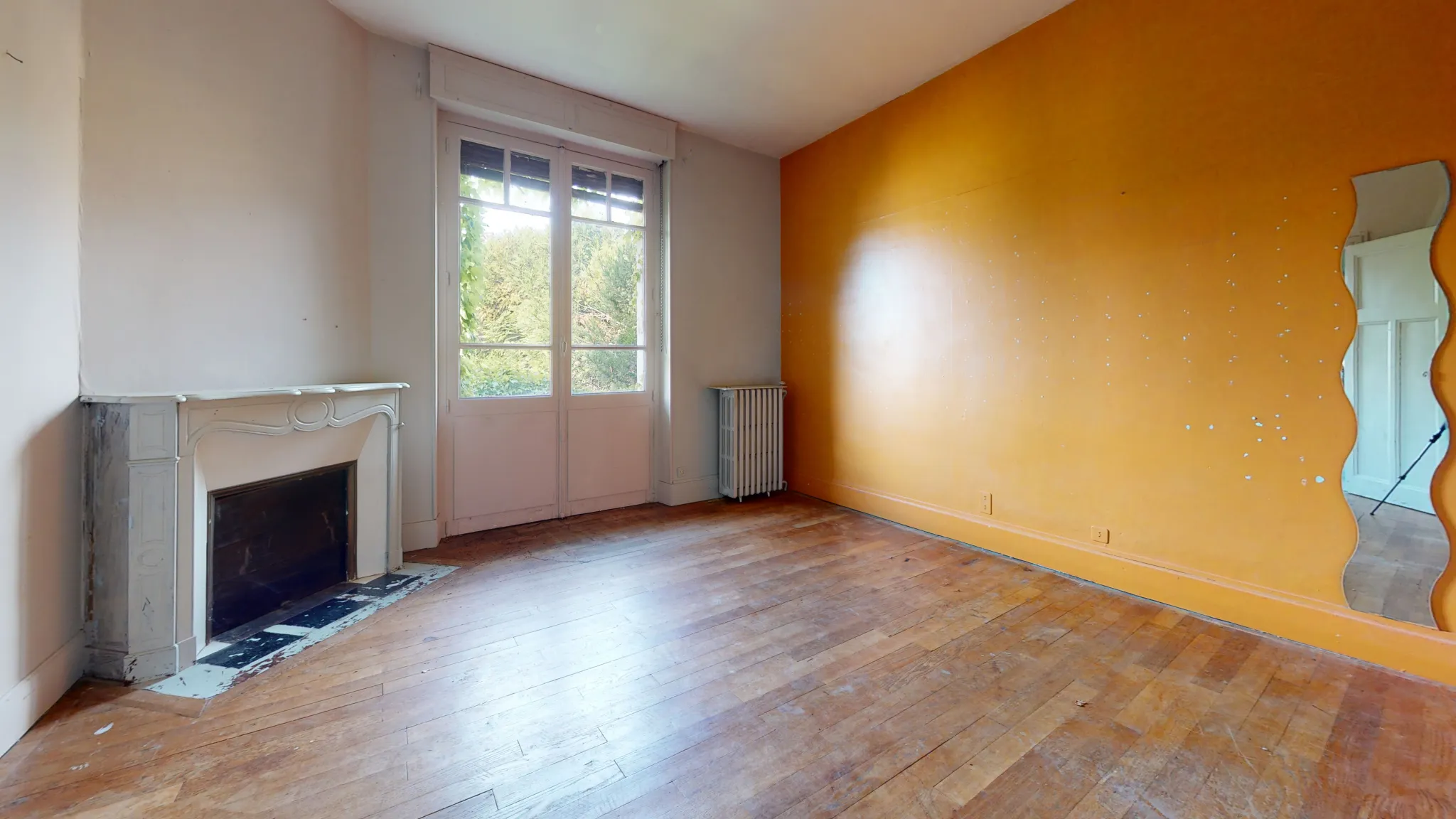 Appartement à rénover avec 4 chambres à Dijon 