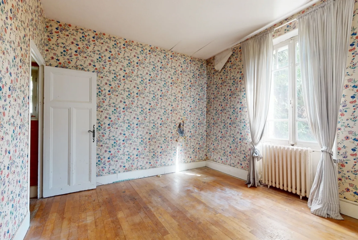 Appartement à rénover avec 4 chambres à Dijon 