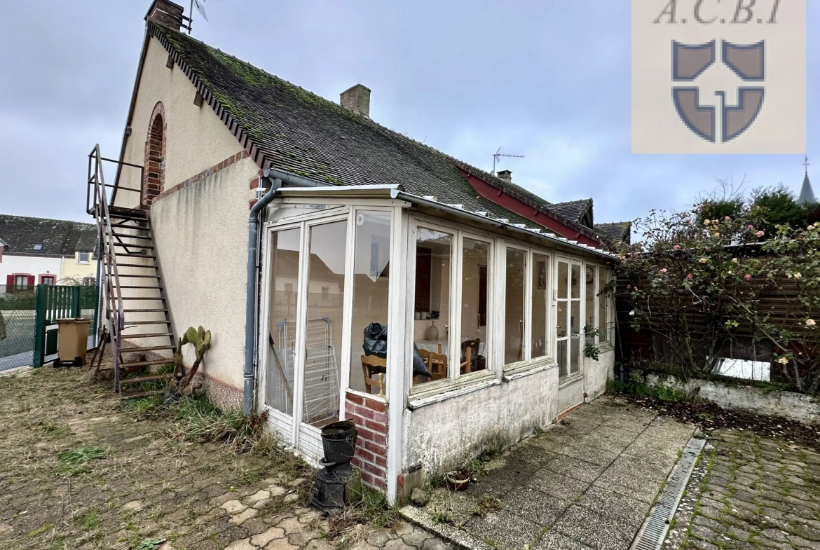 Maison en Brique Rouge à 16 km À l'Ouest de Châteaudun 