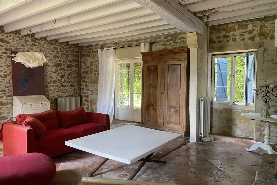 Maison en Pierre à La Réole - 215 m², 4 Chambres 