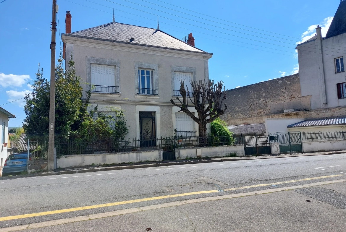 Belle Maison de Maître Lumineuse à Cusset - Proche Vichy 