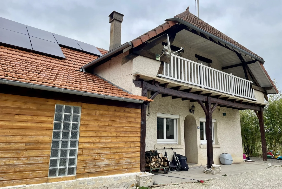 Maison de 128 m2 avec 4 chambres à Cosnac 