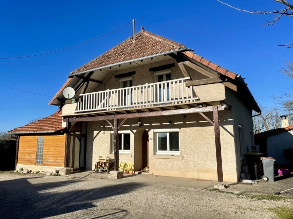 Maison de 128 m2 avec 4 chambres à Cosnac