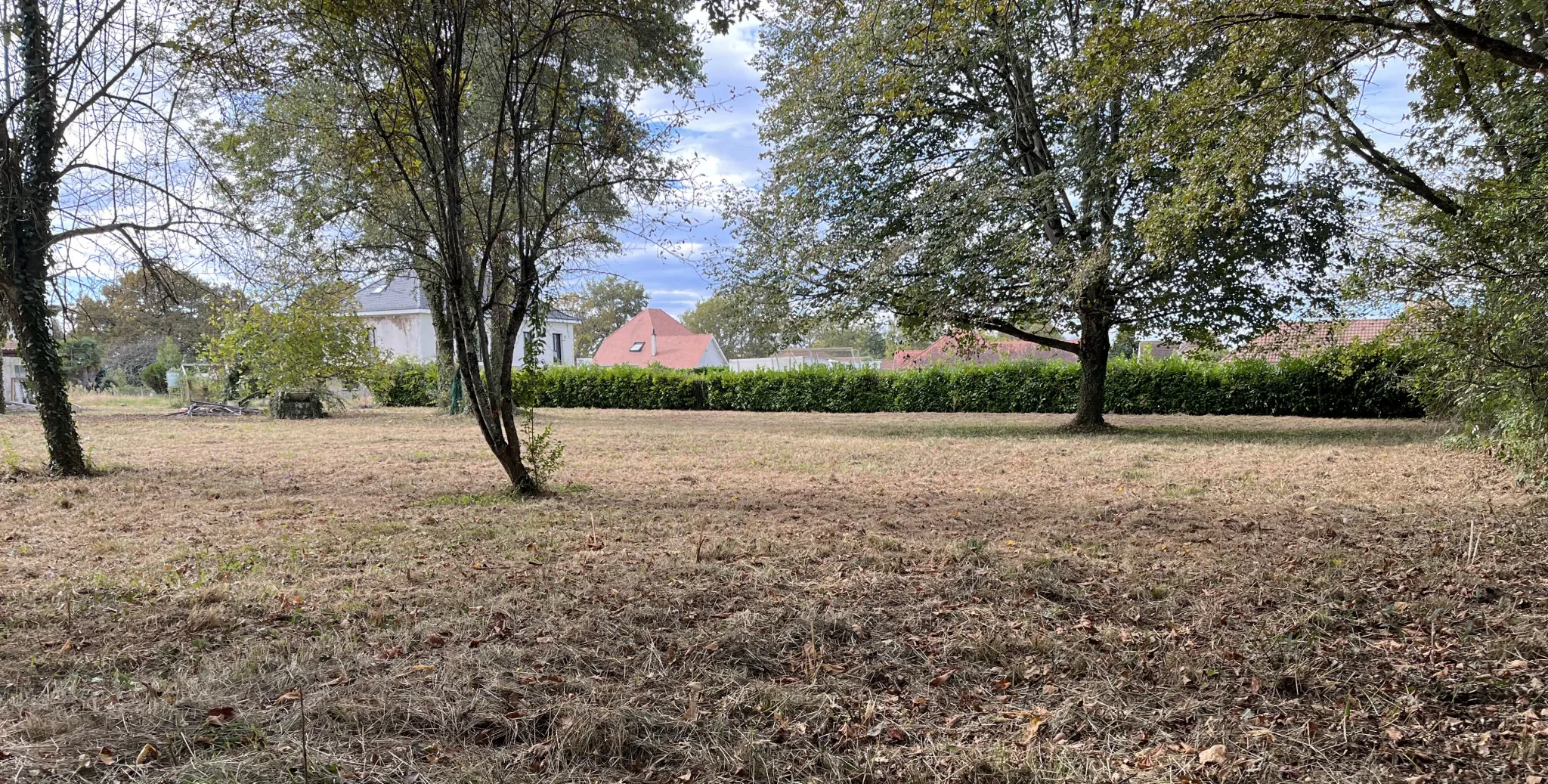 Terrain constructible à Ousse - 1 200m2 