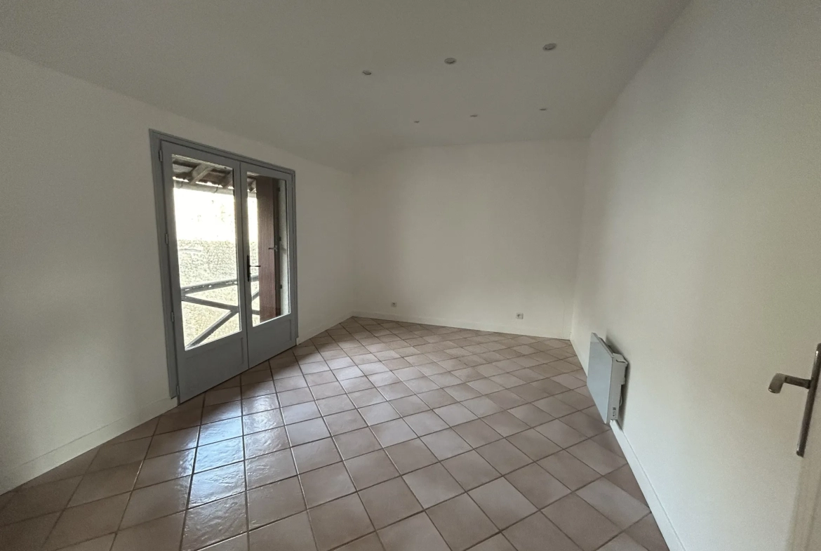 Appartement lumineux de 75m2 à Saclas 