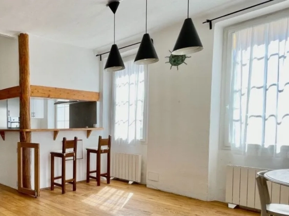 Maison de village avec vue sur la montagne Sainte Victoire