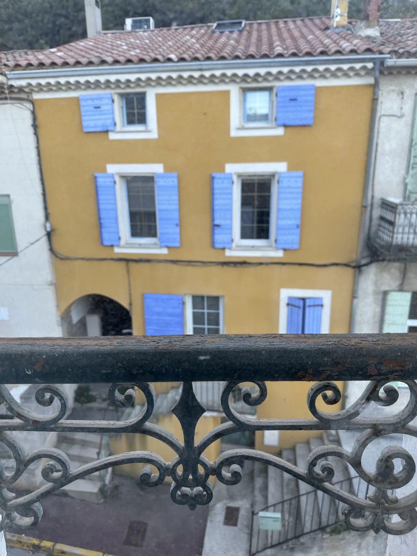 Maison de village avec vue sur la montagne Sainte Victoire 