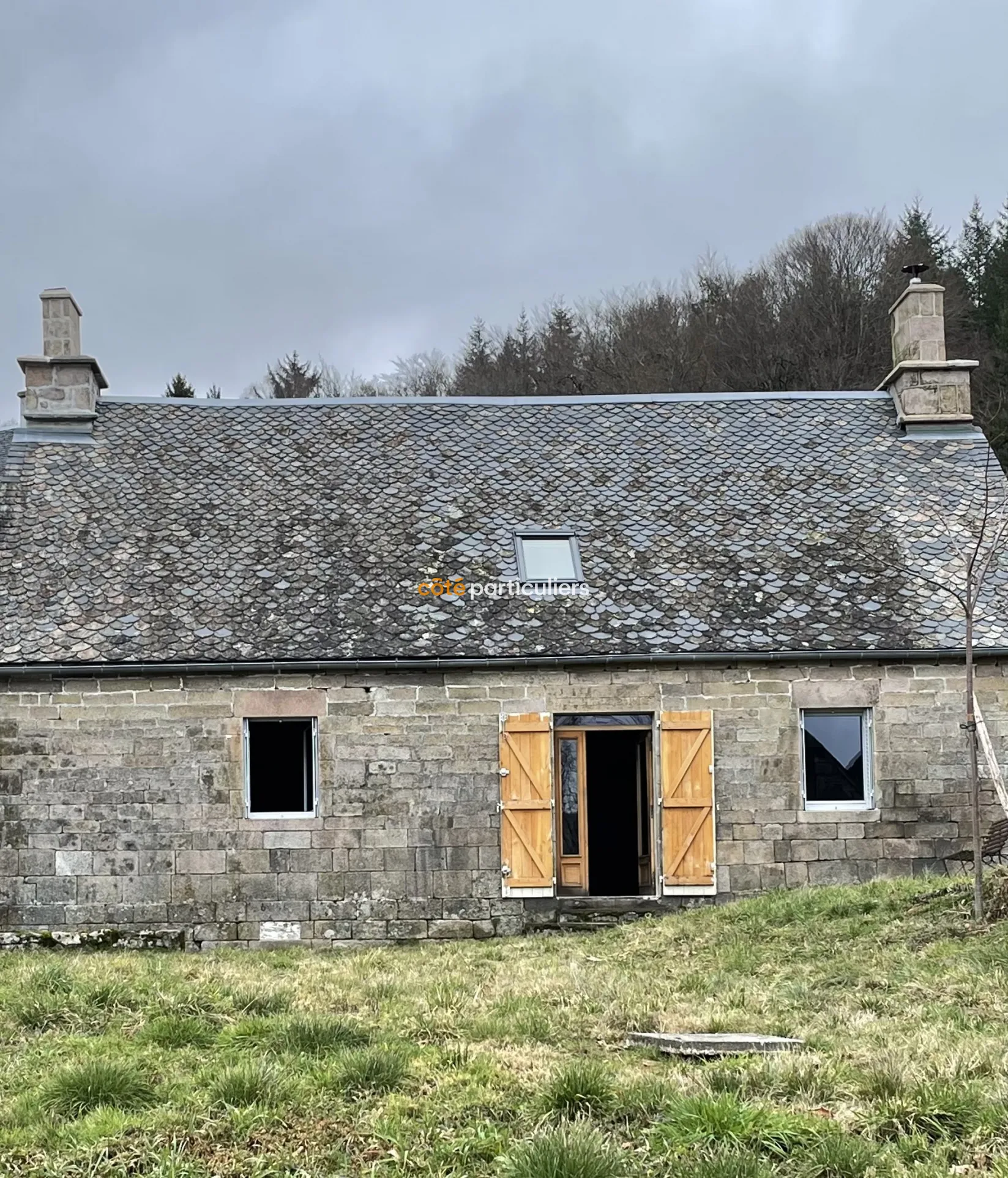 Maison en pierres à rénover près d’Egletons 