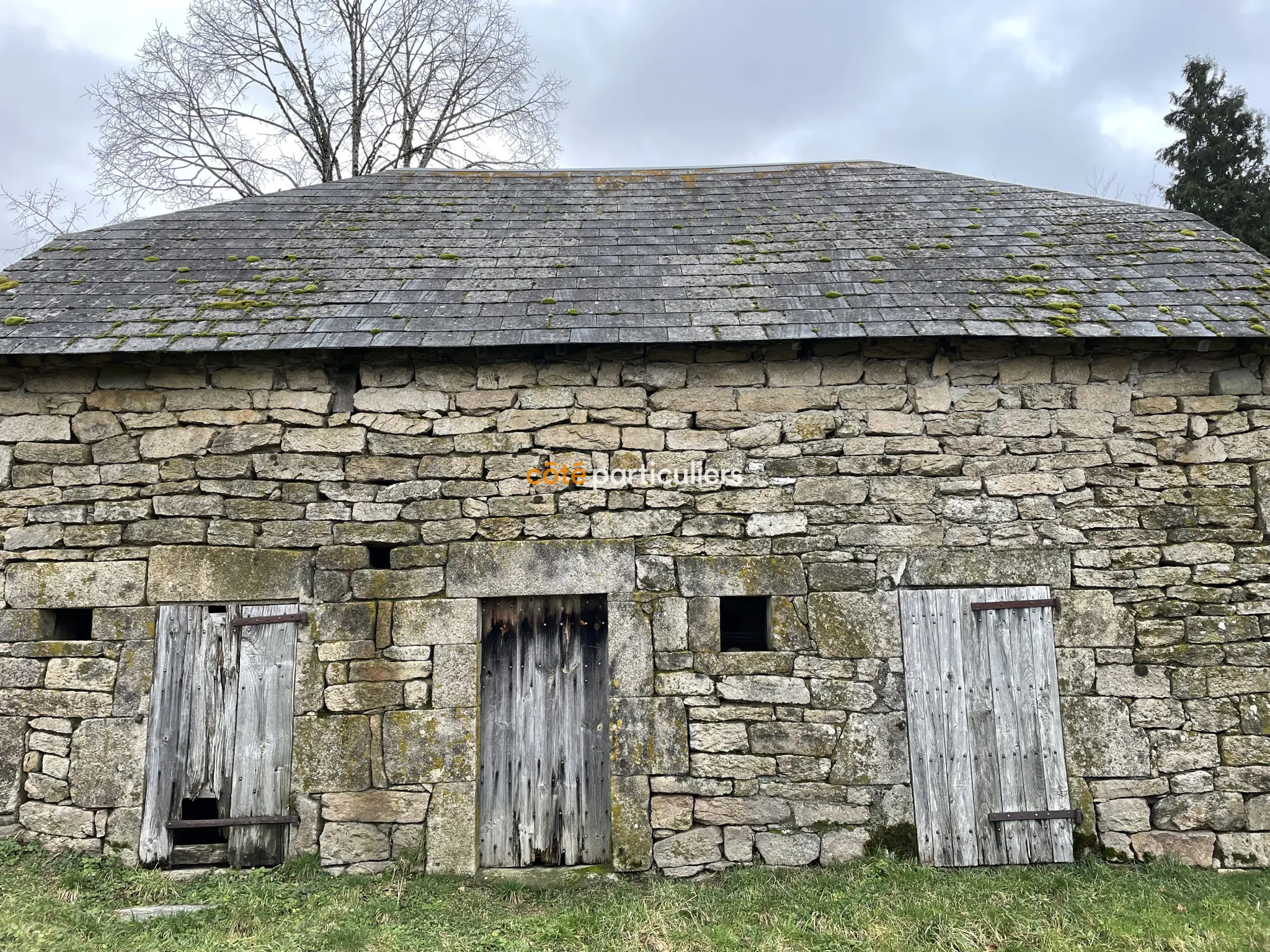 Maison en pierres à rénover près d’Egletons 