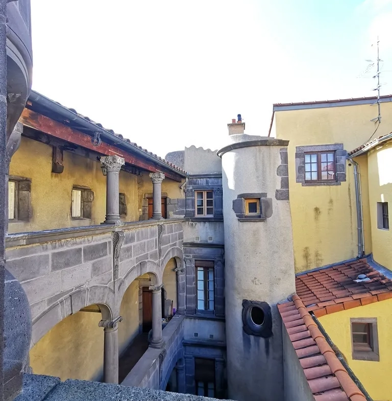 Appartement T5 avec terrasse à Clermont-Ferrand 