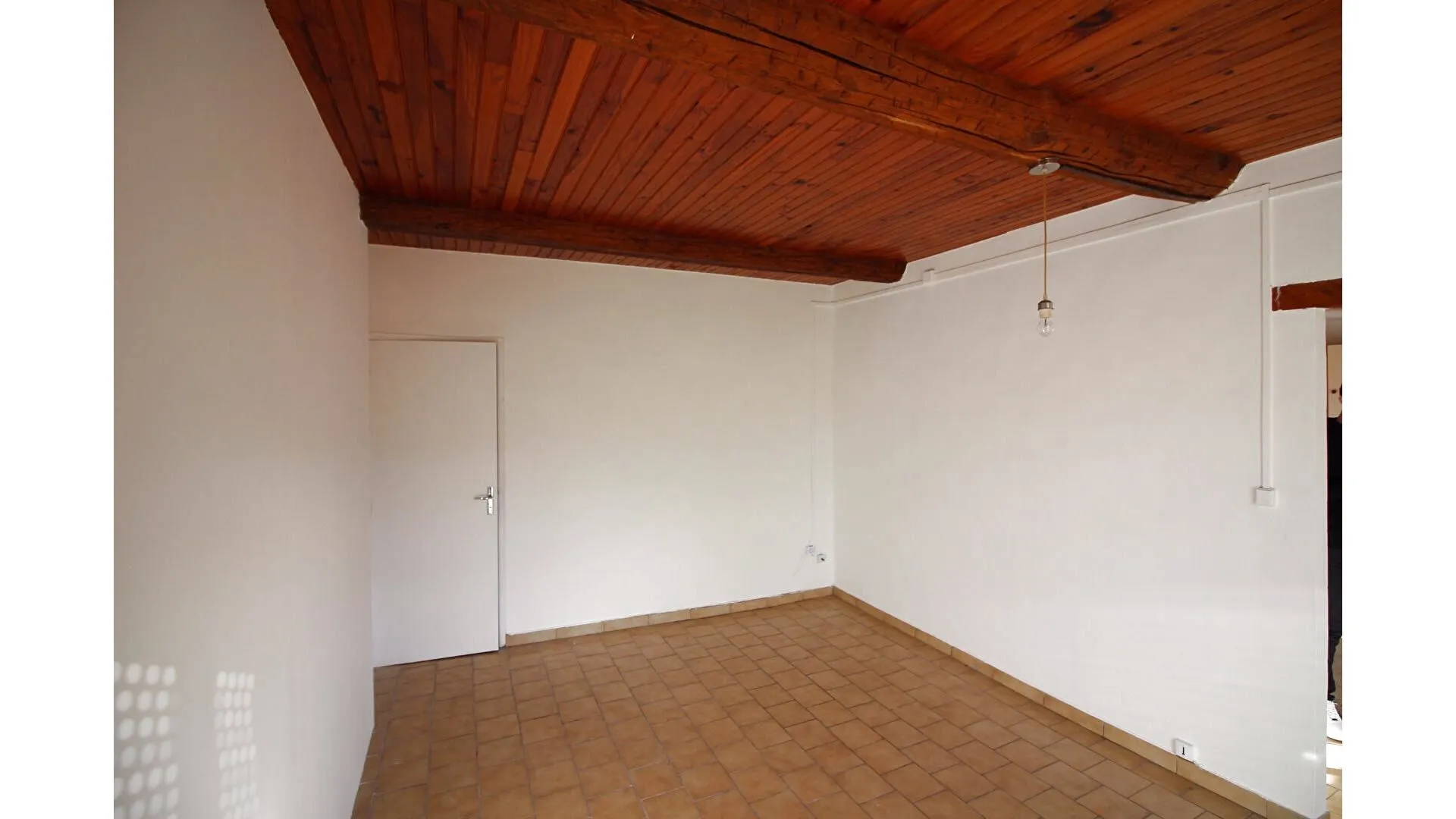 Appartement T1 de 30 m2 à Gardanne avec vue dégagée 