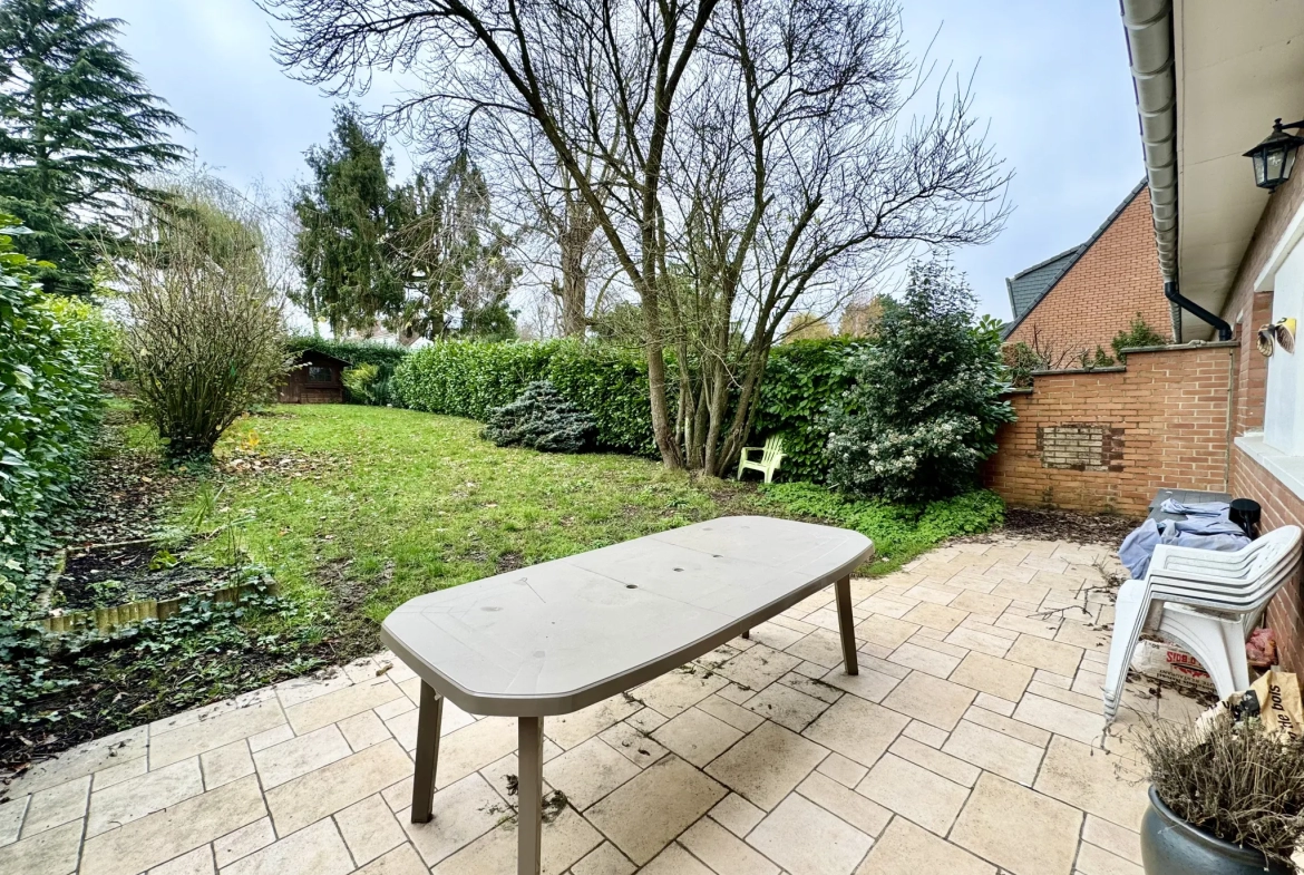 Maison lumineuse à Neuville-en-Ferrain avec Jardin et Garage 