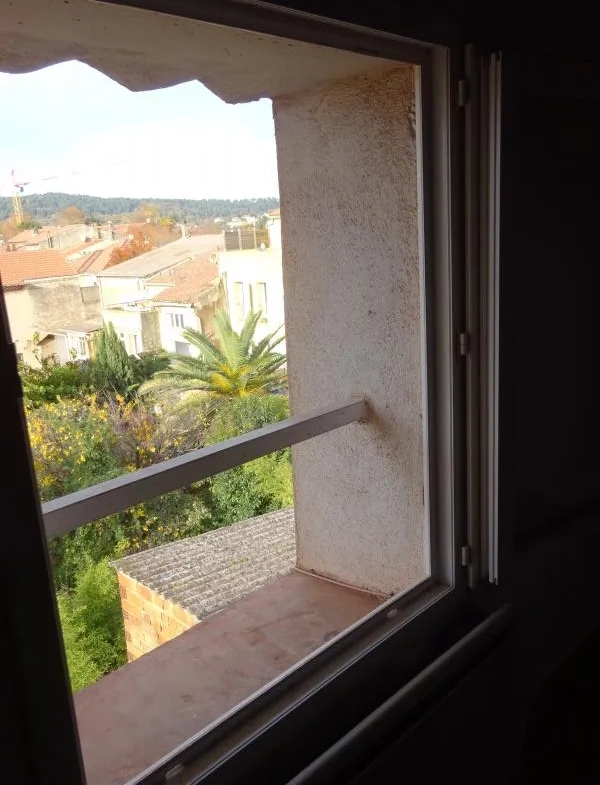 Appartement dernier étage 44m2 à Gardanne 