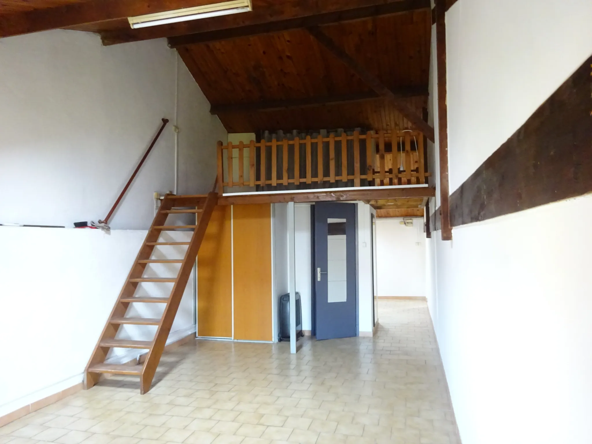 Appartement dernier étage 44m2 à Gardanne 