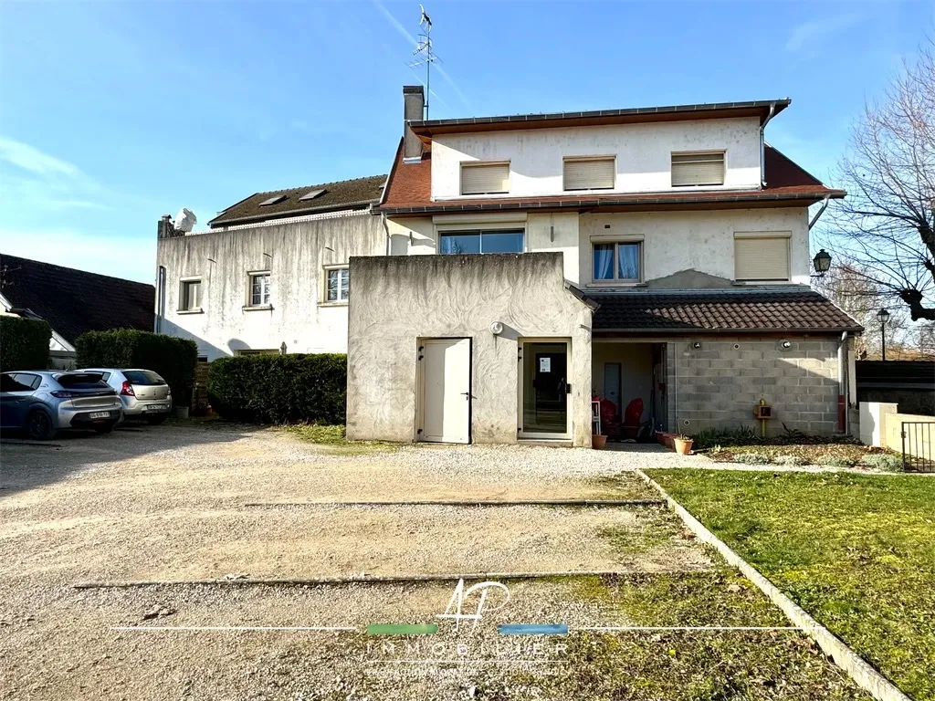 Appartement lumineux à Mirebeau sur Bèze avec 2 chambres 