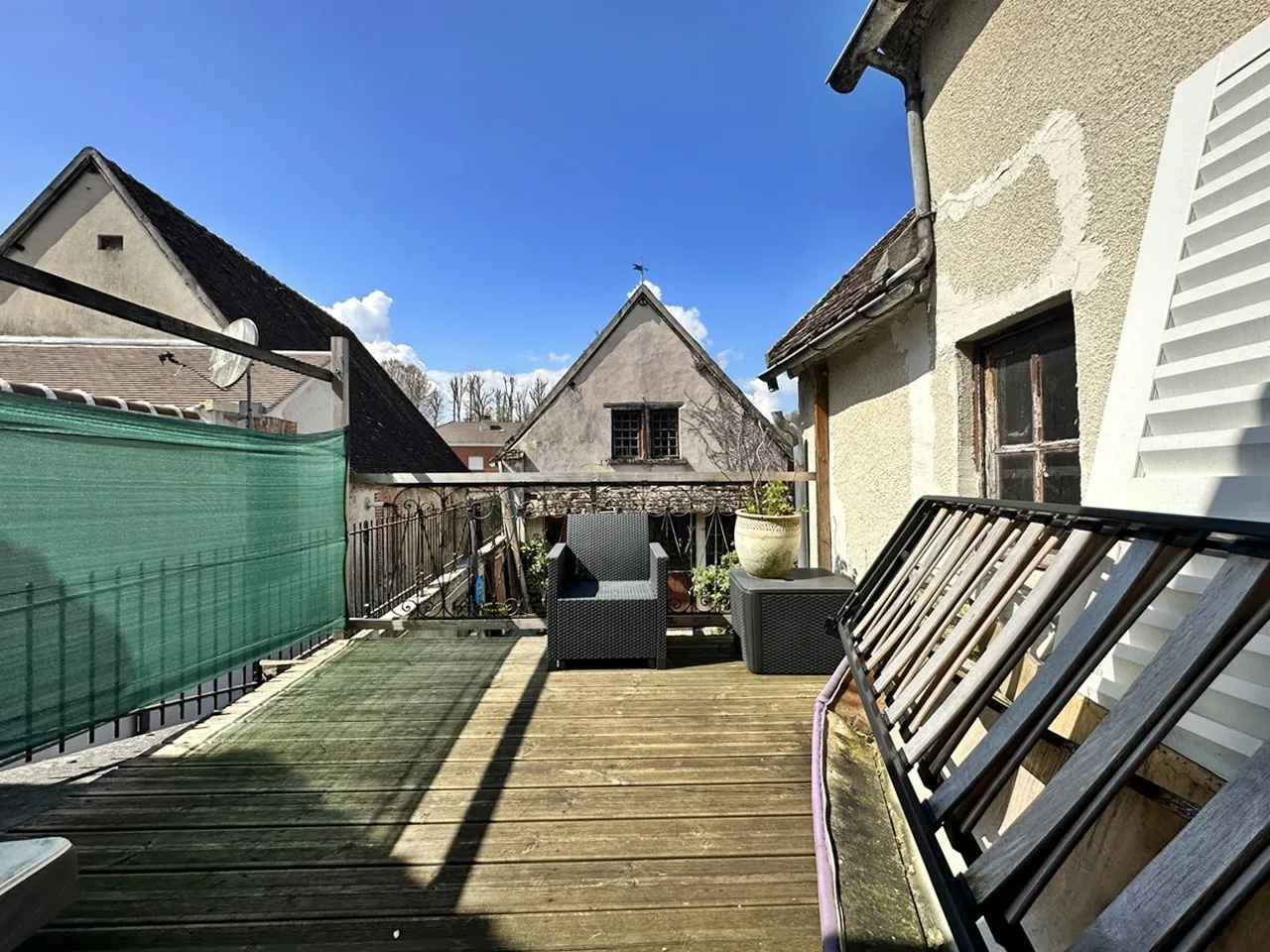 Maison de bourg rénovée avec cour à Donnemarie Dontilly 