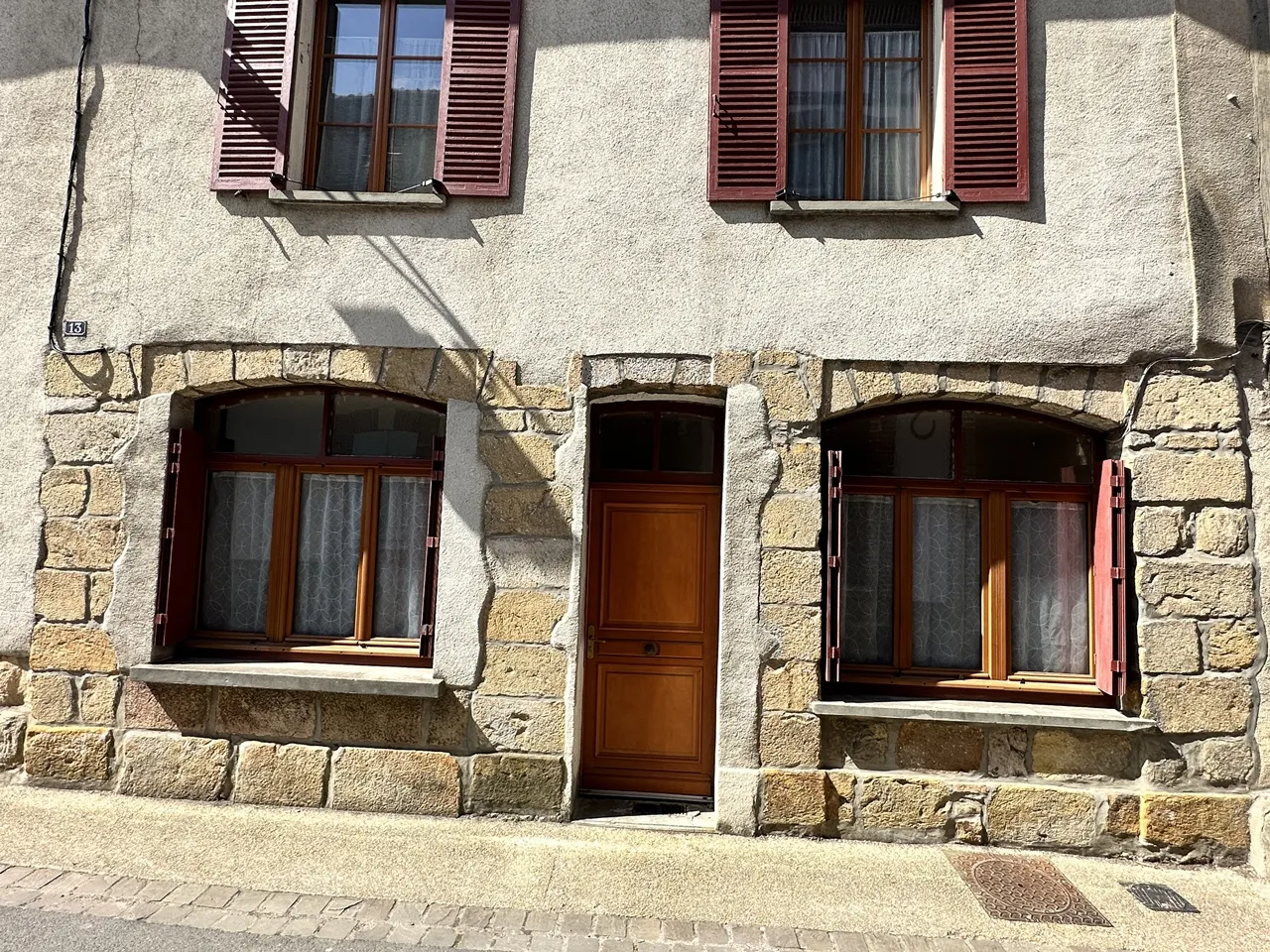 Maison de bourg rénovée avec cour à Donnemarie Dontilly 