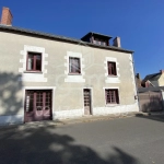 Maison à Rénover à Trogues - 153m2, 4 Chambres, 698m2 de Terrain