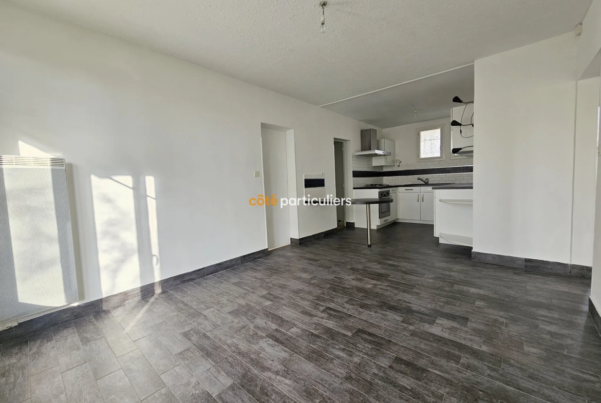 Appartement T3 rénové au 1er étage à TOURS 