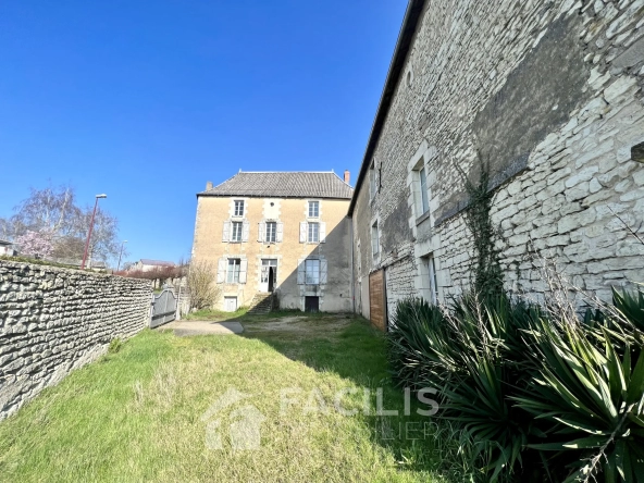 EXCLUSIVITE FACILIS - MIREBEAU - MAISON FAMILIALE OU GITE OU CHAMBRES D'HOTES - 302 m2