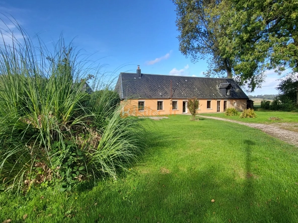 Longère à restaurer dans paisible village