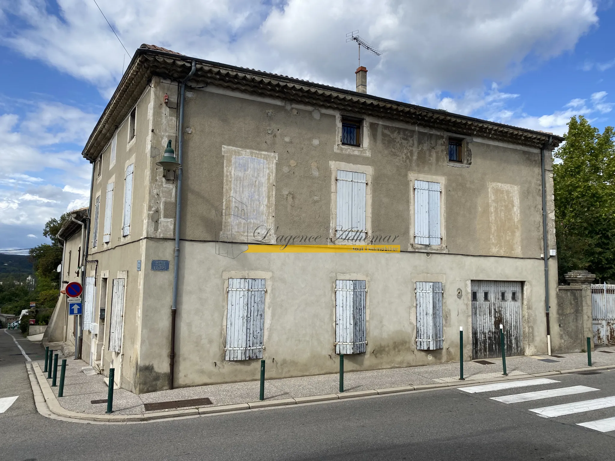 Vente de deux appartements avec garage à Châteauneuf-du-Rhône 