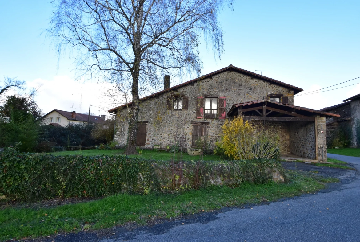 Maison au cœur d'un hameau dans le Limousin 