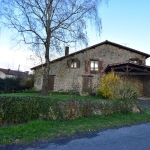 Maison au cœur d'un hameau dans le Limousin