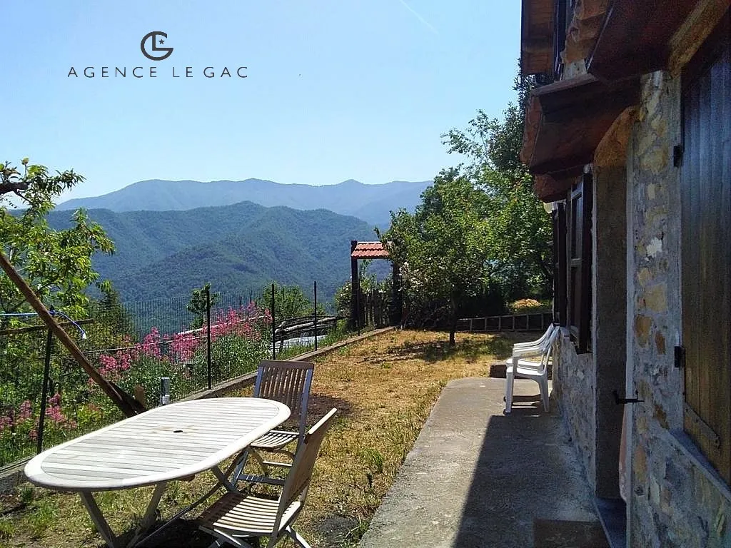 Villa individuelle avec jardin et vue montagnes 